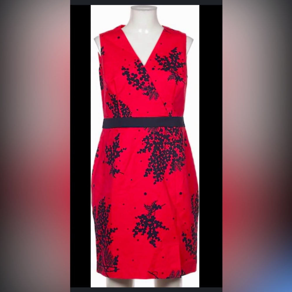 Dark pink and deep navy sleeveless fully lined dress by Boden.
